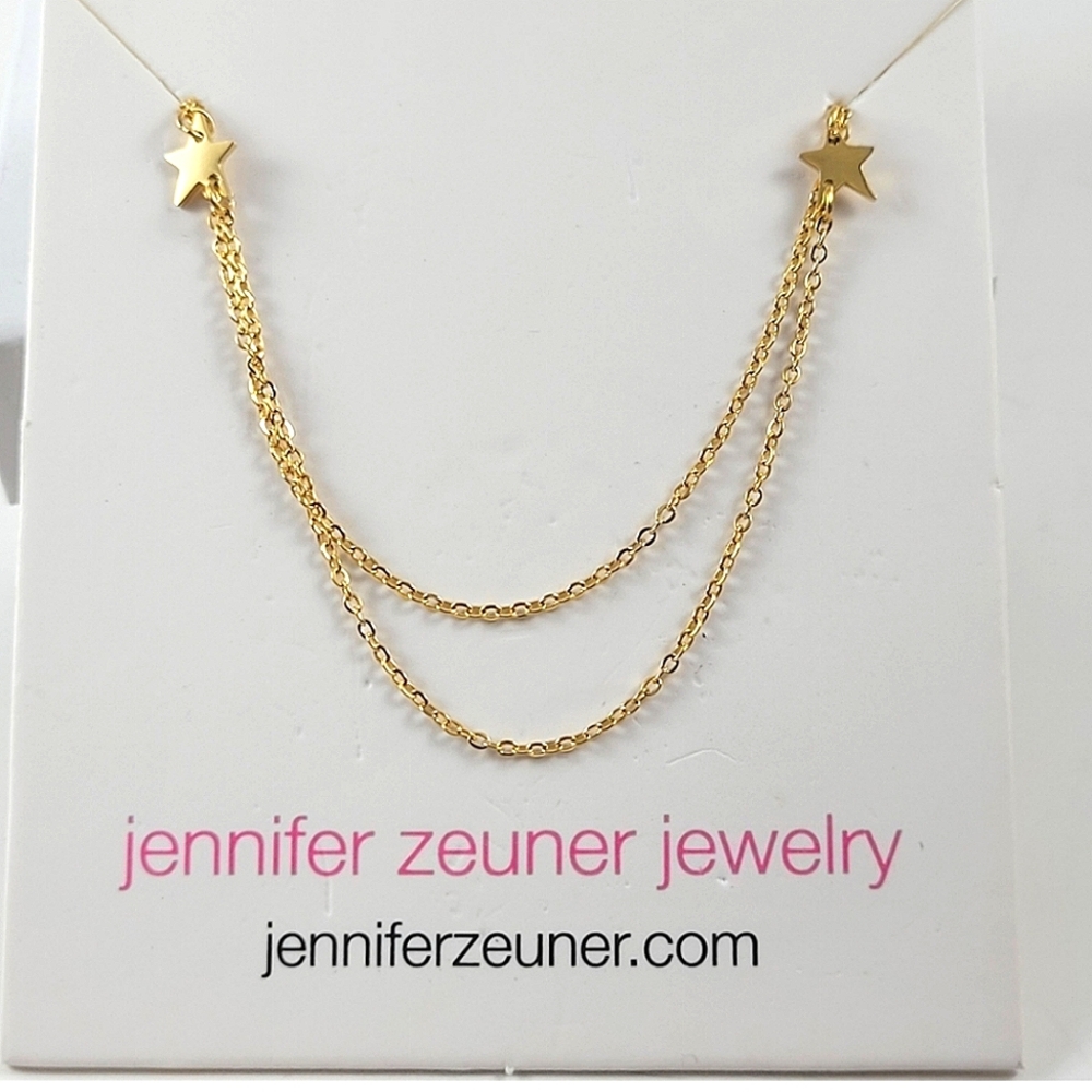 Elegant Gold Necklace with Intricate Craftsmanship